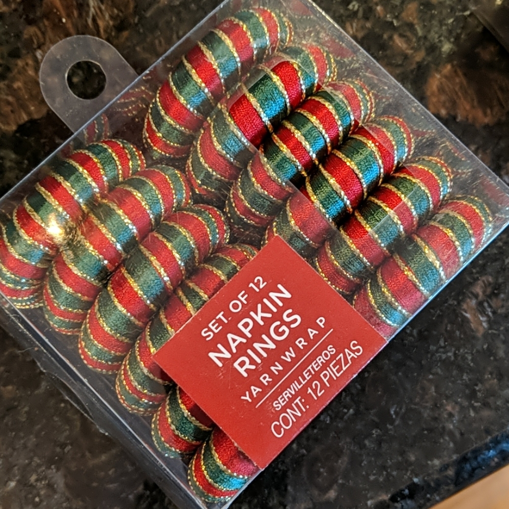 Set of 12 napkin rings